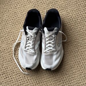 On Cloudsurfer Next size 9